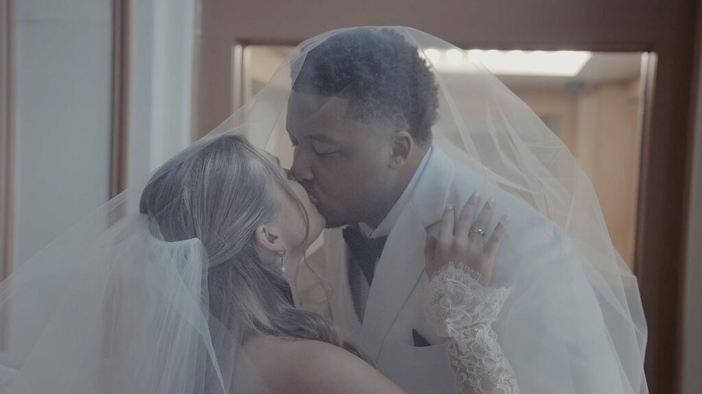 Indianapolis wedding couple getting married.